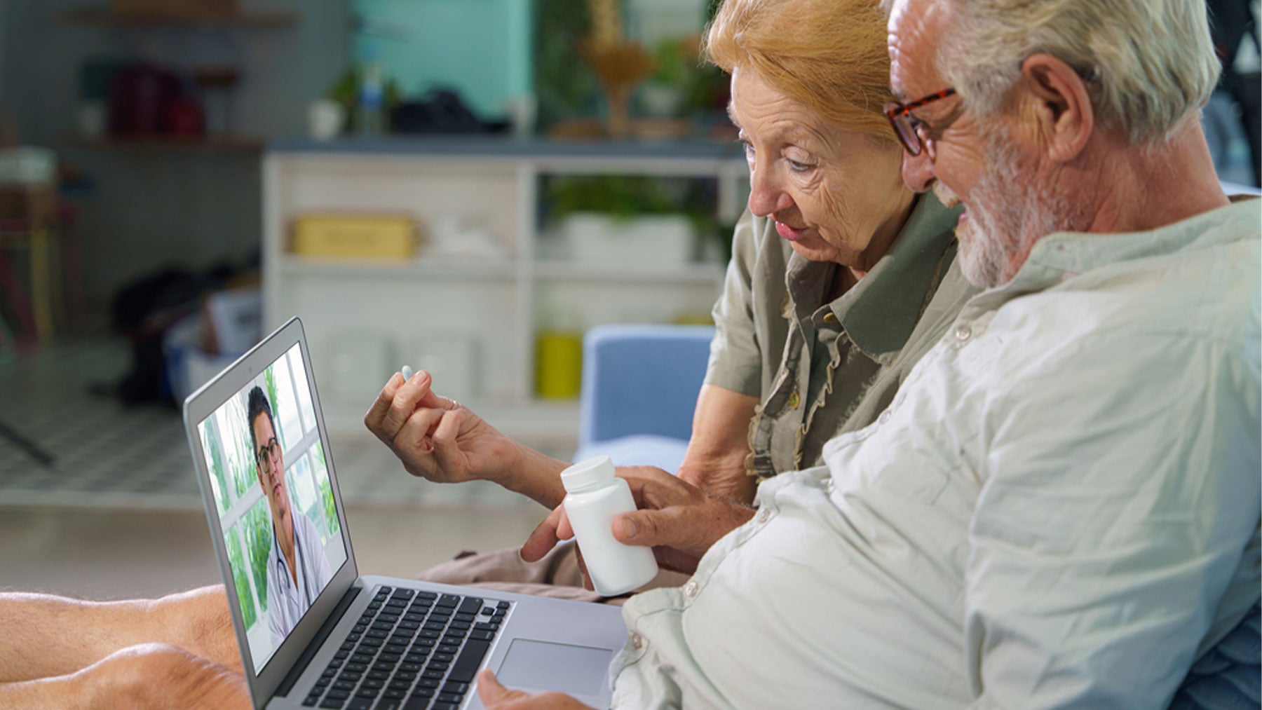 La telemedicina facilita diagnósticos, tratamientos y cuidados a distancia.