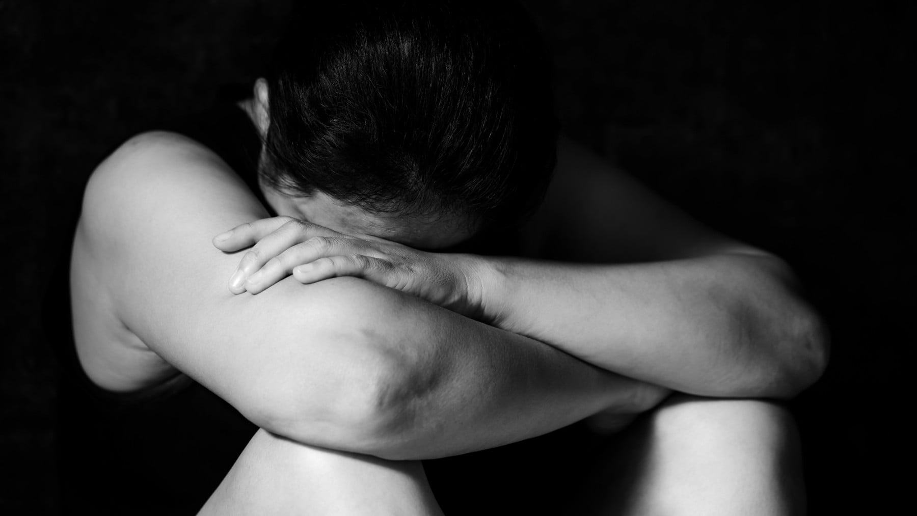 Un hombre obeso con problemas de salud sexual.