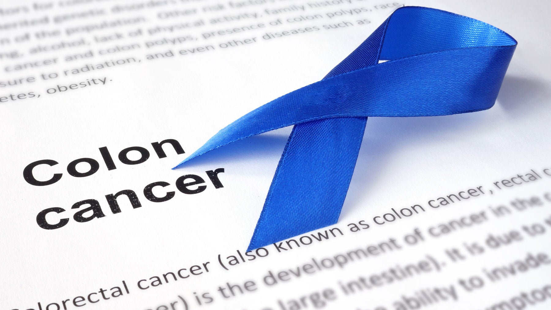 El lazo azul simboliza el cáncer de colon.